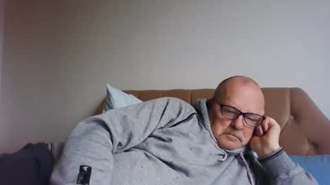 old_fkr online show from January 23, 2025, 10:22 am