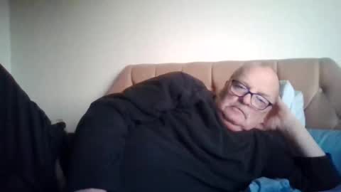 old_fkr online show from February 6, 2025, 5:09 pm