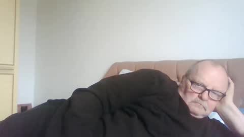 old_fkr online show from April 1, 2026, 8:37 am