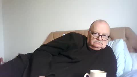 old_fkrr_ online show from October 3, 2025, 11:07 am