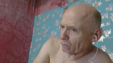 oldbuthorny62 online show from April 13, 2026, 8:53 am