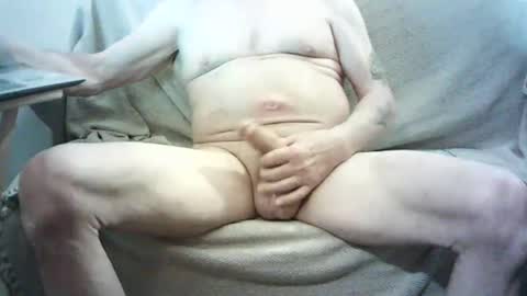 oldercock1411 online show from March 27, 2026, 5:34 pm