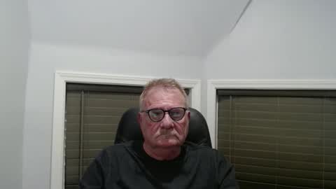 Snapshot of oldguybigd chatting on May 7, 2026, 5:46 am oldguybigd online show from May 7, 2026, 5:46 am