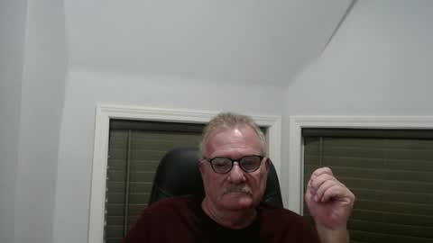 Snapshot of oldguybigd chatting on May 18, 2026, 5:24 am oldguybigd online show from May 18, 2026, 5:24 am