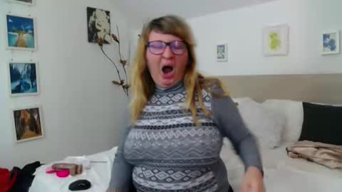 Snapshot of olgapavlova chatting on March 3, 2026, 1:28 pm Olga Pavlova online show from March 3, 2026, 1:28 pm