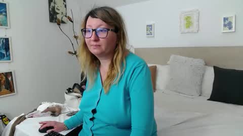 Snapshot of olgapavlova chatting on April 1, 2026, 12:50 pm Olga Pavlova online show from April 1, 2026, 12:50 pm