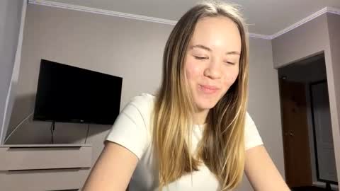 Snapshot of olivaservant chatting on December 3, 2025, 10:13 am Amelia online show from December 3, 2025, 10:13 am