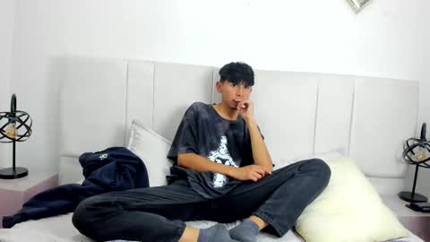 Oliver21zk online show from March 4, 2026, 9:54 pm