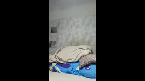 Snapshot of oliver91836 chatting on May 18, 2026, 12:22 pm oliver91836 online show from May 18, 2026, 12:22 pm