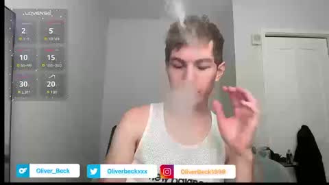 Snapshot of oliver_beck chatting on September 8, 2025, 7:24 pm Oliver Beck online show from September 8, 2025, 7:24 pm