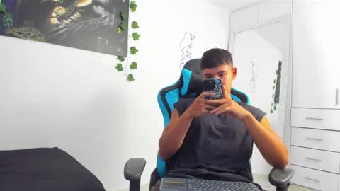 Oliver bray online show from March 3, 2025, 9:05 pm