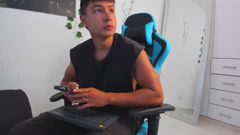 Oliver bray online show from March 5, 2025, 4:46 pm