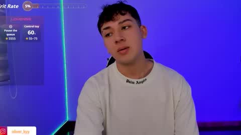 Snapshot of oliver_kyy chatting on October 17, 2025, 7:05 pm oliveeer online show from October 17, 2025, 7:05 pm