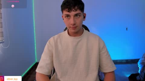 Snapshot of oliver_kyy chatting on June 2, 2026, 9:28 pm oliveeer online show from June 2, 2026, 9:28 pm