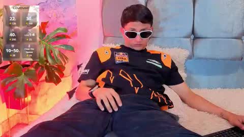 oliver mr  online show from March 24, 2026, 10:04 pm