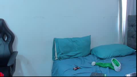 Snapshot of oliver_smith_2 chatting on December 24, 2024, 5:34 pm oliver_smith_2 online show from December 24, 2024, 5:34 pm