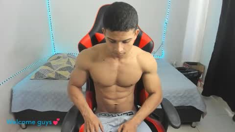 oliver thompsson online show from December 1, 2025, 6:35 pm