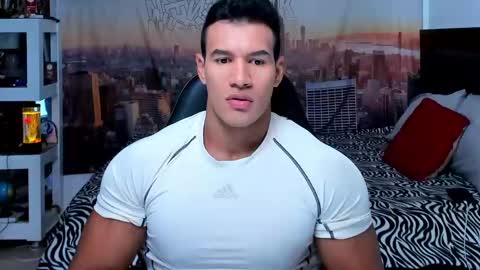 oliver_tommy online show from October 16, 2025, 12:39 pm