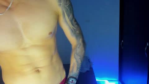 Snapshot of oliverbennet chatting on February 28, 2025, 11:23 pm Oliver bennet online show from February 28, 2025, 11:23 pm