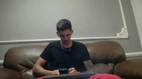 Snapshot of oliverbennet chatting on September 10, 2025, 12:16 pm Oliver bennet online show from September 10, 2025, 12:16 pm