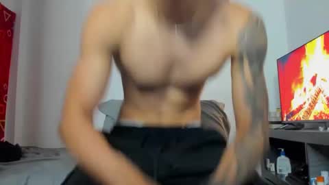 Snapshot of oliverbennet chatting on September 24, 2025, 8:45 pm Oliver bennet online show from September 24, 2025, 8:45 pm