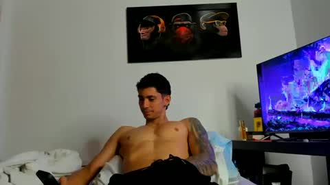 Snapshot of oliverbennet chatting on October 10, 2025, 5:01 pm Oliver bennet online show from October 10, 2025, 5:01 pm