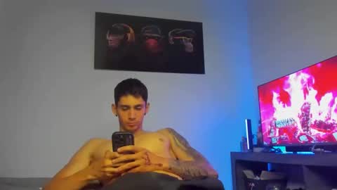 Snapshot of oliverbennet chatting on October 19, 2025, 3:40 am Oliver bennet online show from October 19, 2025, 3:40 am
