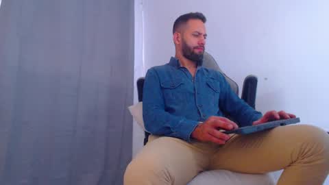 oliver online show from December 8, 2024, 7:11 pm