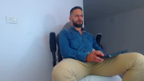 oliver online show from March 8, 2025, 12:00 am