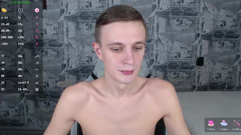 Snapshot of oliverfresh chatting on May 10, 2026, 9:36 am Oliver online show from May 10, 2026, 9:36 am