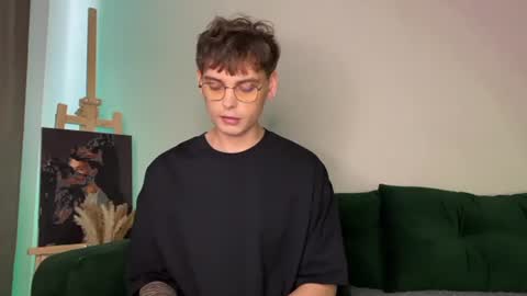 oliverlawrence online show from July 1, 2026, 9:44 am