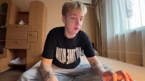 oliver online show from February 18, 2026, 1:29 pm