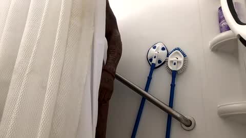 Snapshot of olivertwist1273 chatting on December 15, 2024, 6:04 pm olivertwist1273 online show from December 15, 2024, 6:04 pm