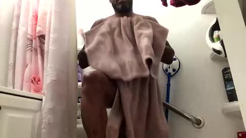 Snapshot of olivertwist1273 chatting on February 19, 2026, 2:46 pm olivertwist1273 online show from February 19, 2026, 2:46 pm