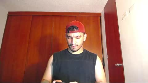 Snapshot of olivervitale chatting on January 9, 2025, 10:09 pm Oliver online show from January 9, 2025, 10:09 pm