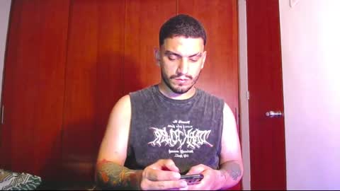 Snapshot of olivervitale chatting on January 15, 2025, 5:08 am Oliver online show from January 15, 2025, 5:08 am