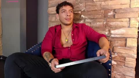 Snapshot of oliverwyse chatting on June 17, 2026, 1:08 am Oliver online show from June 17, 2026, 1:08 am