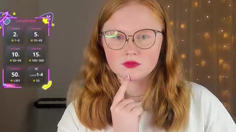 Olivia Date online show from October 27, 2025, 3:49 pm