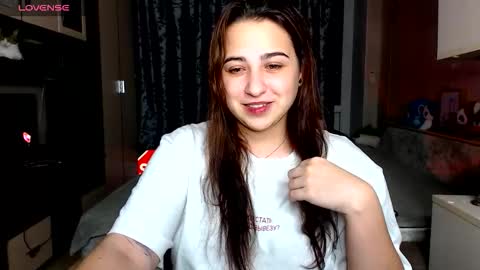 olivia_defo online show from November 4, 2025, 7:02 pm