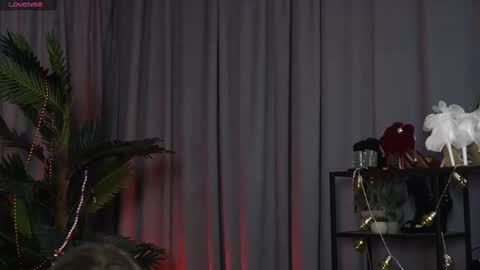 Snapshot of olivia_devis chatting on March 19, 2026, 7:34 am SaraConor online show from March 19, 2026, 7:34 am