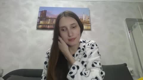 Olivia online show from October 5, 2025, 8:40 pm