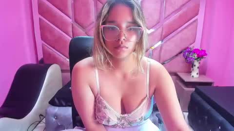  OLIVIA  online show from January 26, 2025, 3:48 am