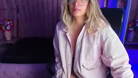  OLIVIA  online show from January 29, 2025, 7:46 am