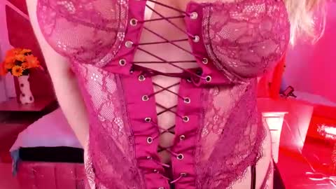 OLIVIA  online show from April 26, 2026, 3:48 am