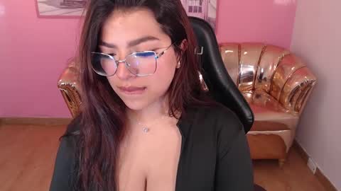 Snapshot of olivia_grenville_t chatting on September 30, 2025, 8:03 pm Olivia online show from September 30, 2025, 8:03 pm