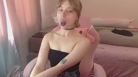 Snapshot of olivia_grr chatting on July 6, 2026, 3:03 pm Olivia online show from July 6, 2026, 3:03 pm