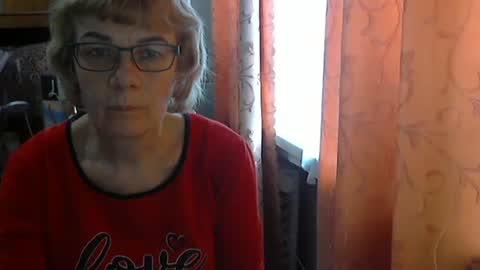 Olivia Mia online show from March 24, 2026, 11:04 am