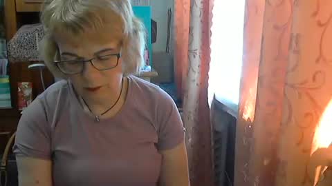 Olivia Mia online show from May 5, 2026, 10:56 am
