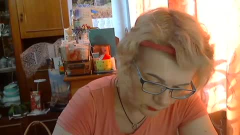 Olivia Mia online show from June 14, 2026, 1:57 pm