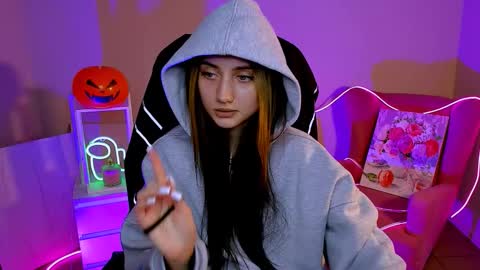 olivia_norton_ online show from October 23, 2025, 3:44 pm